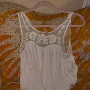 Embroidered Lace Tank 😇